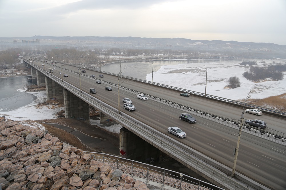 В предстоящем сезоне дорожники отремонтируют Октябрьский мост, мост 777 и путепровод по ул. Пограничников в районе ТЭЦ-3