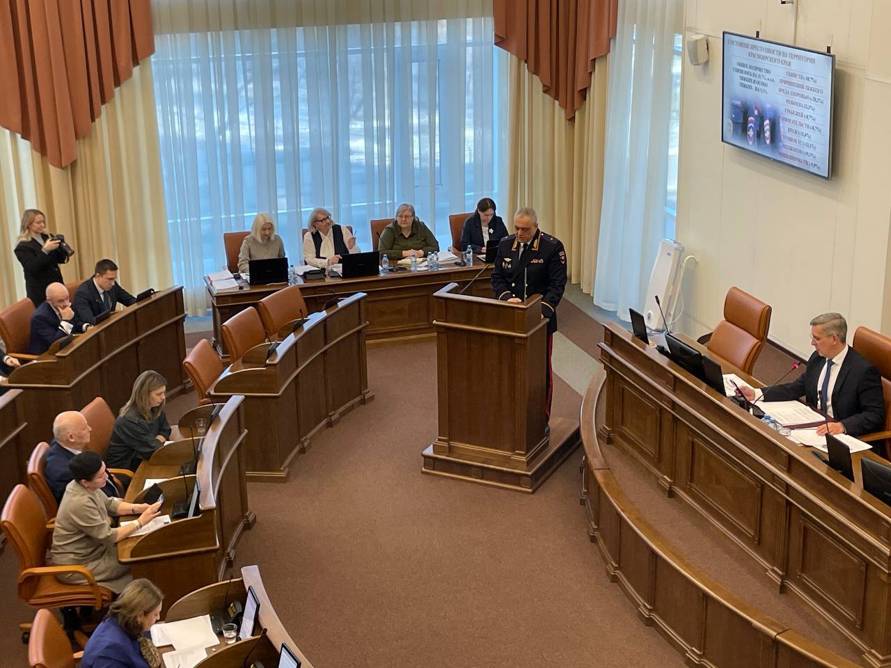 Больше 10 тысяч жителей края стали жертвами мошенников в прошлом году