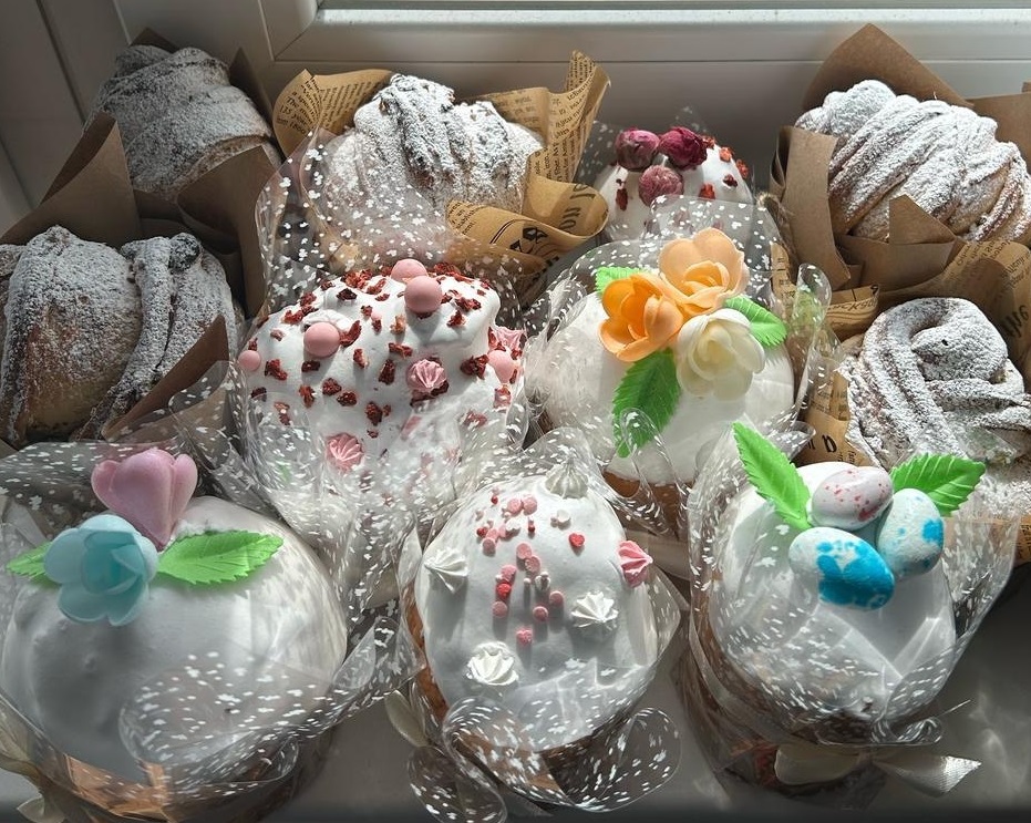 Красноярские храмы начнут освящать куличи и яйца в субботу утром