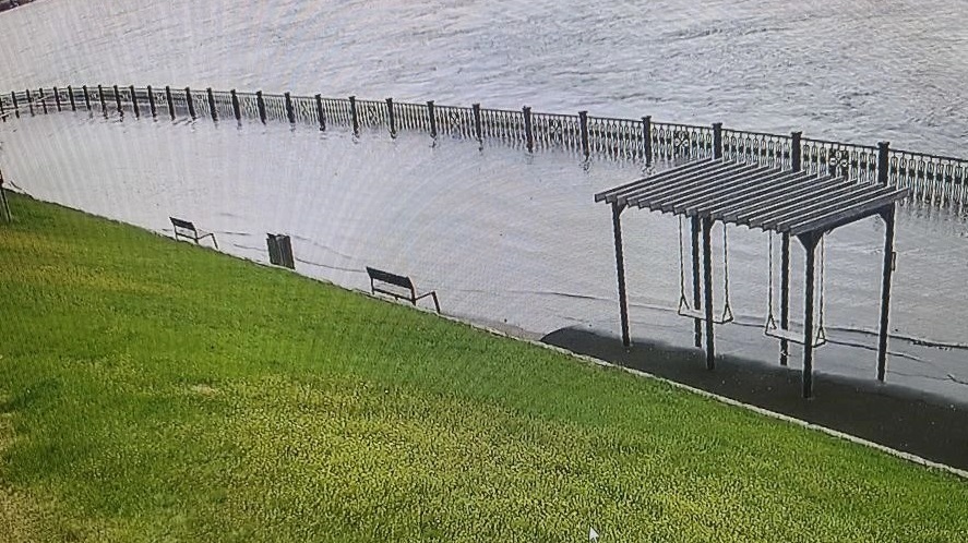 Уровень воды в Енисее поднимается